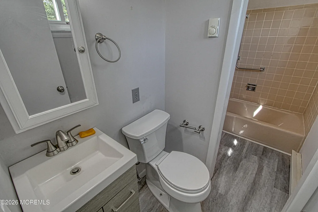 Photo of 16 Hudson Parkway