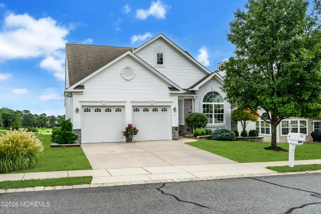 Photo of 4 Bay Head Court