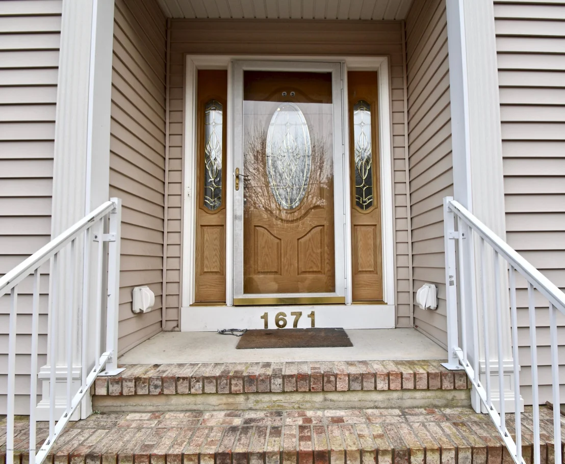 Photo of 1671 Joffre Road
