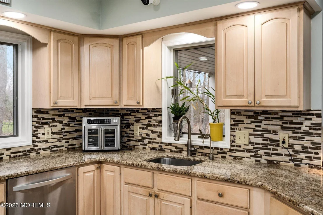 Photo of 5 Pin Oak Drive