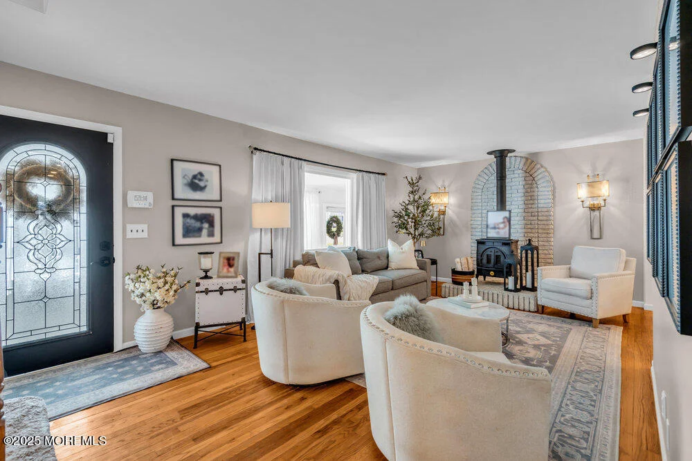 Photo of 984 Westminster Drive