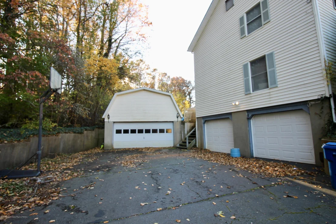 Photo of 33 Deepdale Drive