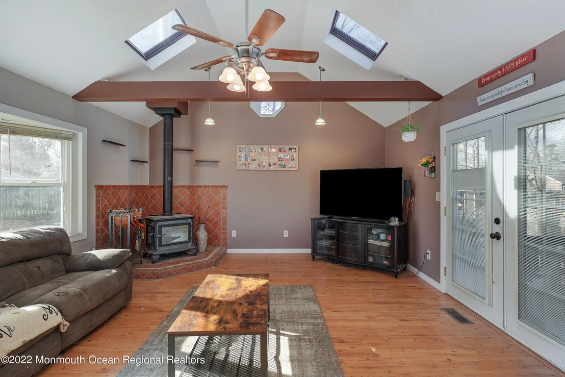 Photo of 33 Van Buren Avenue