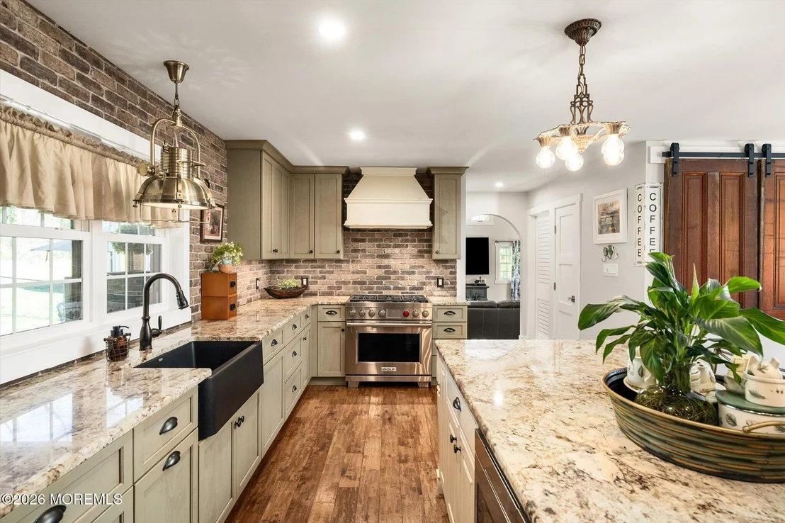 Photo of 158 Larrison Road
