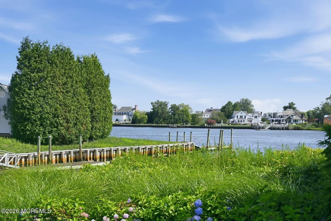 Photo of 13 Rivers Edge Drive