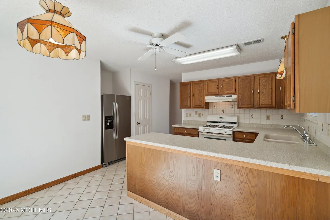 Photo of 32 Pine Oak Boulevard