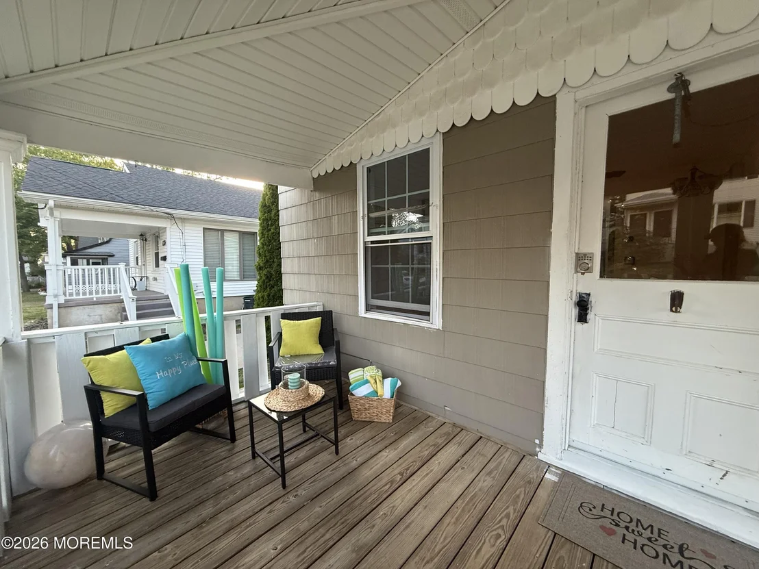 Photo of 1008 14th Avenue