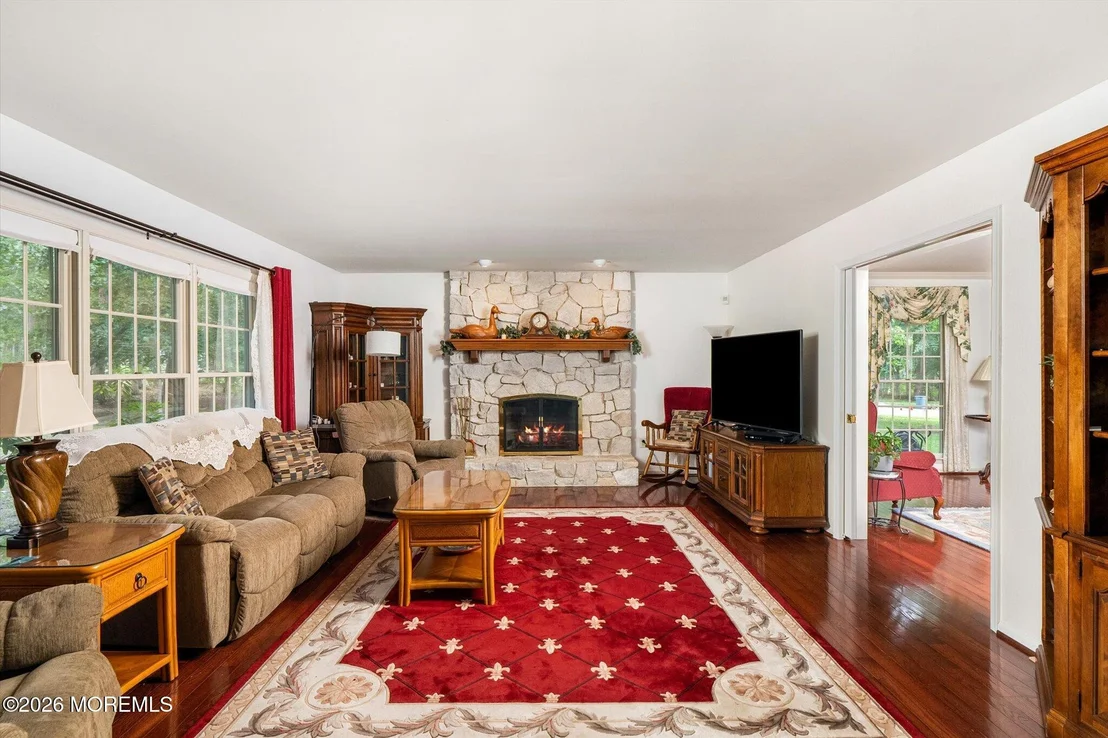 Photo of 4 Pine Tree Drive