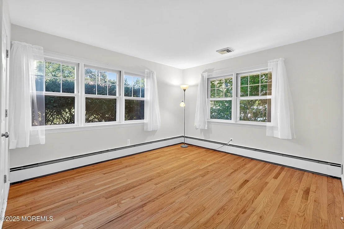 Photo of 7 Sunset Avenue