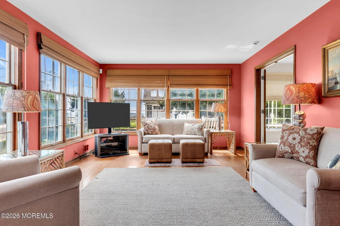 Photo of 5 Howell Avenue