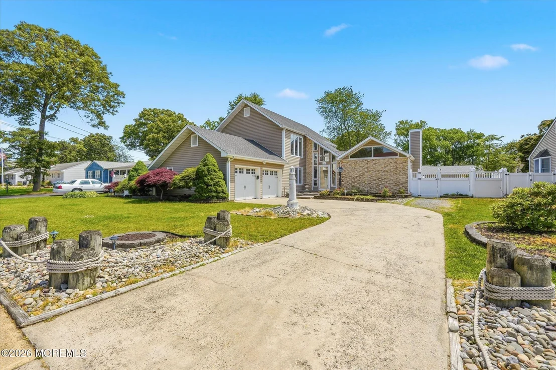 Photo of 14 Scheiber Drive