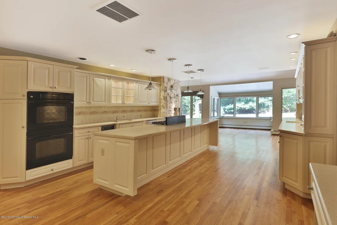 Photo of 2114 Shadowbrook Drive