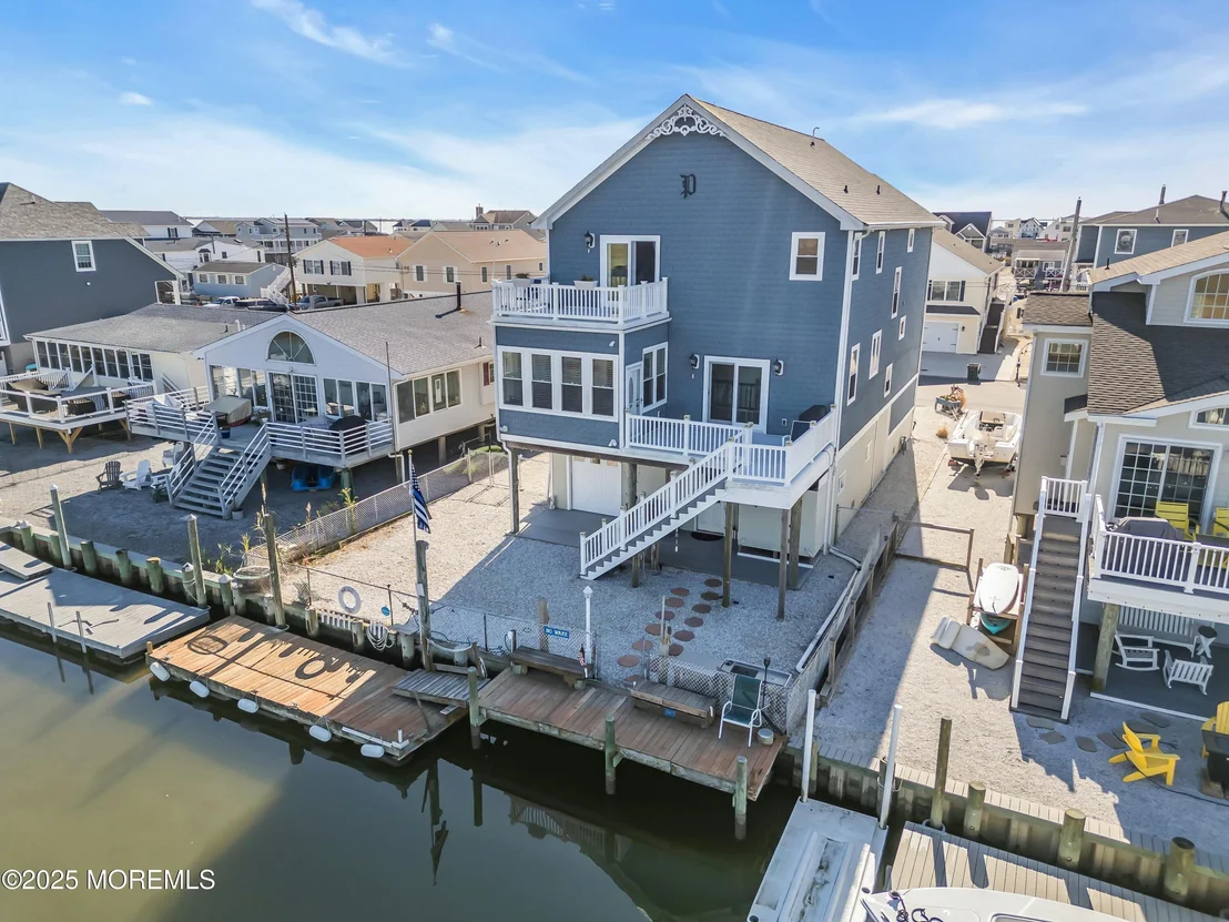 Photo of 385 Kingfisher Road