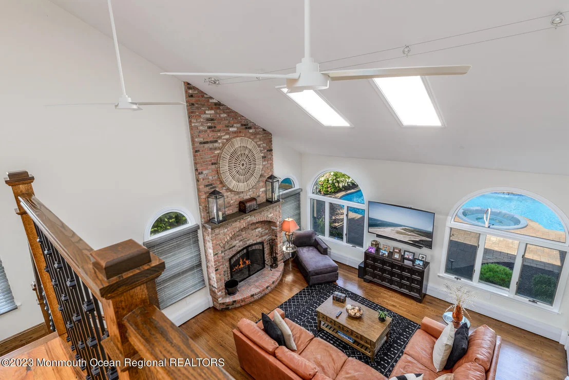 Photo of 74 Oak Knoll Drive