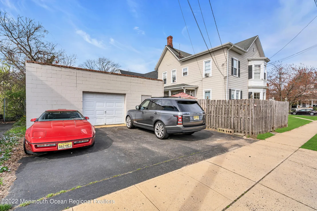 Photo of 68 Maple Avenue
