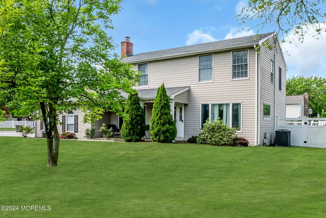 Photo of 370 Marc Drive