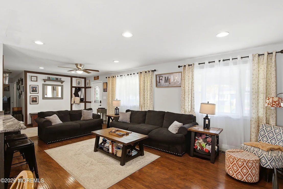 Photo of 25 Laurelton Avenue