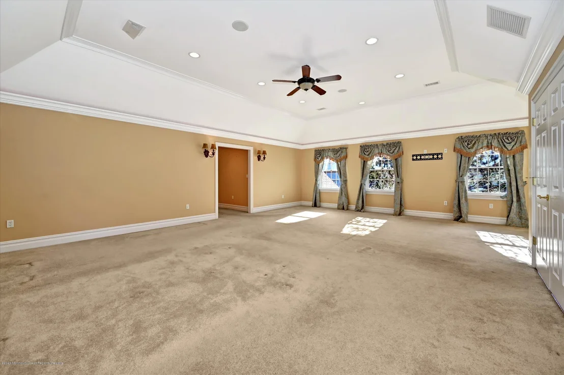 Photo of 7 Beverly Drive