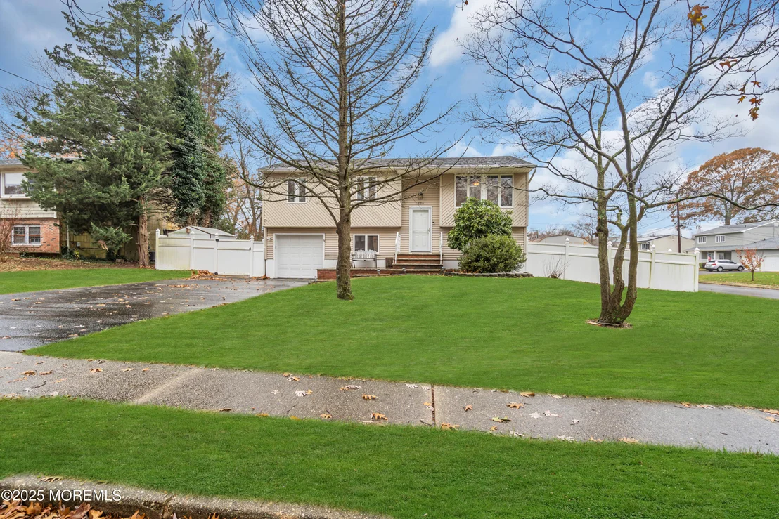 Photo of 620 Hillside Drive