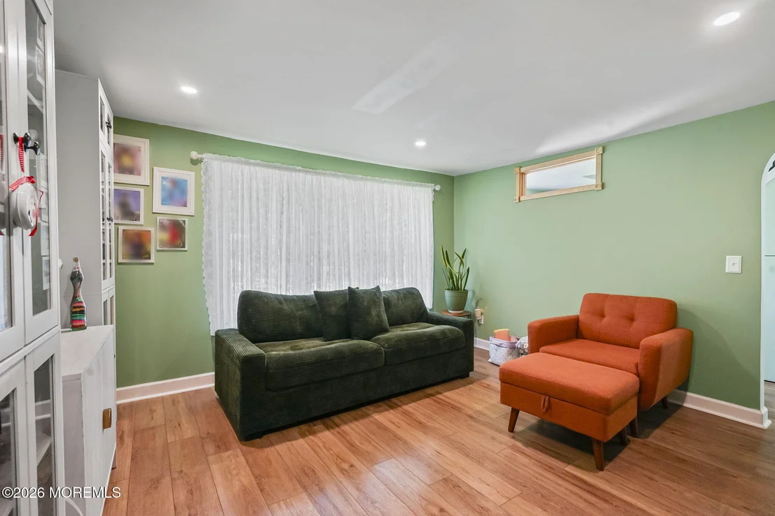 Photo of 18 Oak Landing Road