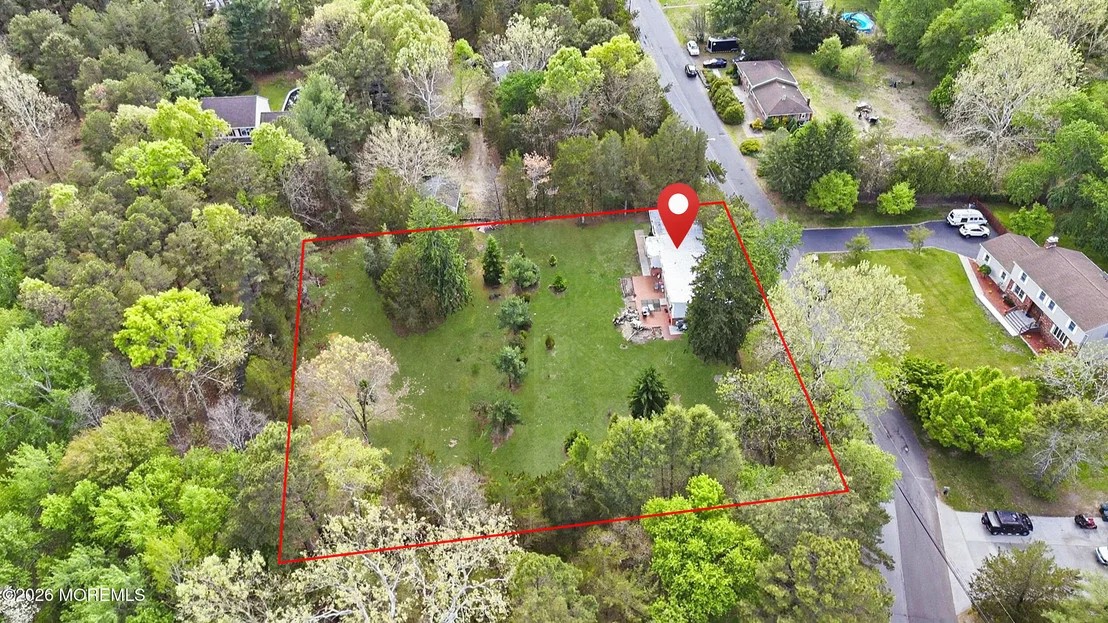 Photo of 563 Reed Road