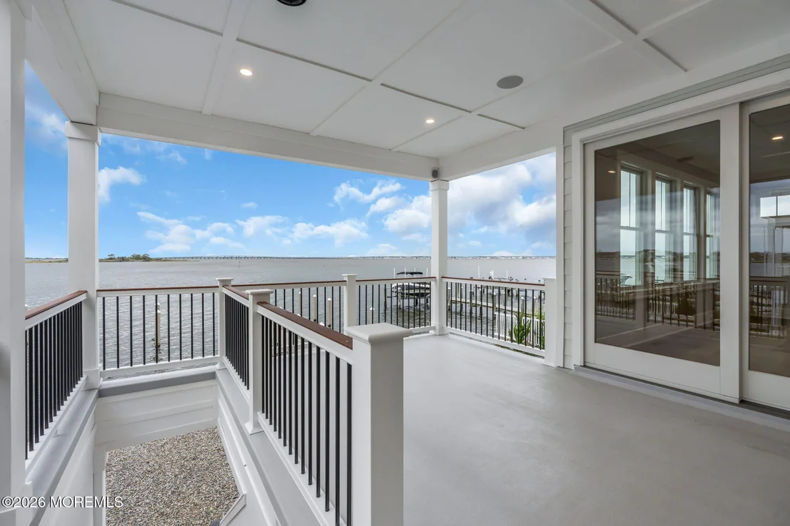Photo of 151 Pershing Boulevard