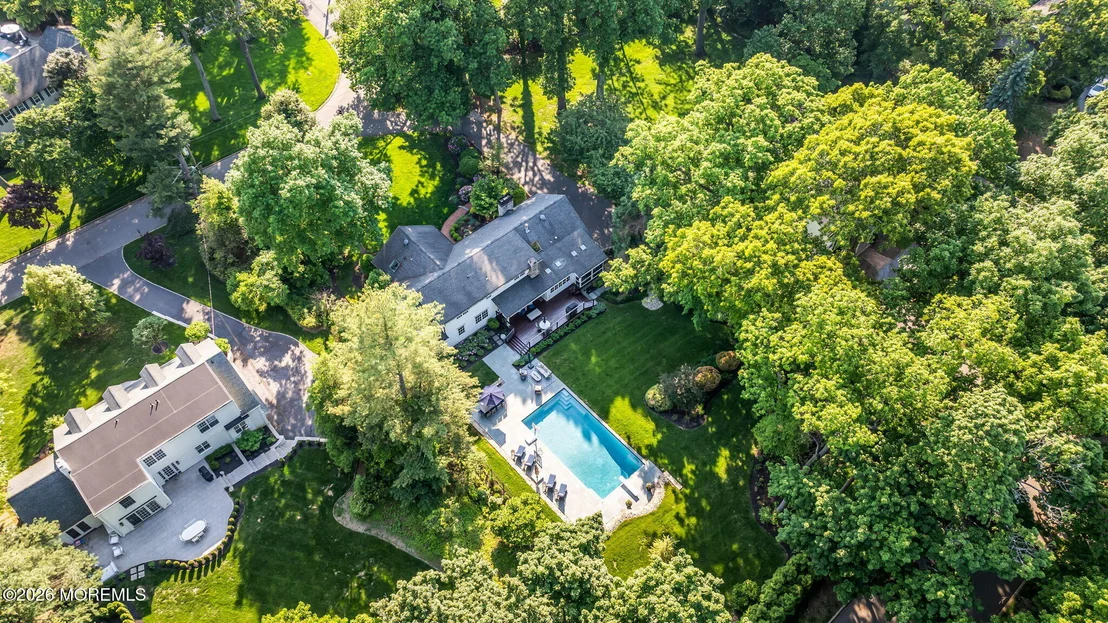 Photo of 15 Circle Drive