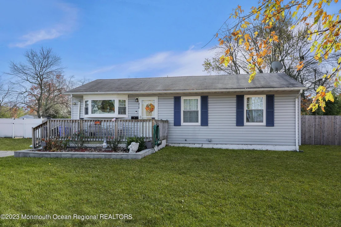 Photo of 214 Orangewood Drive