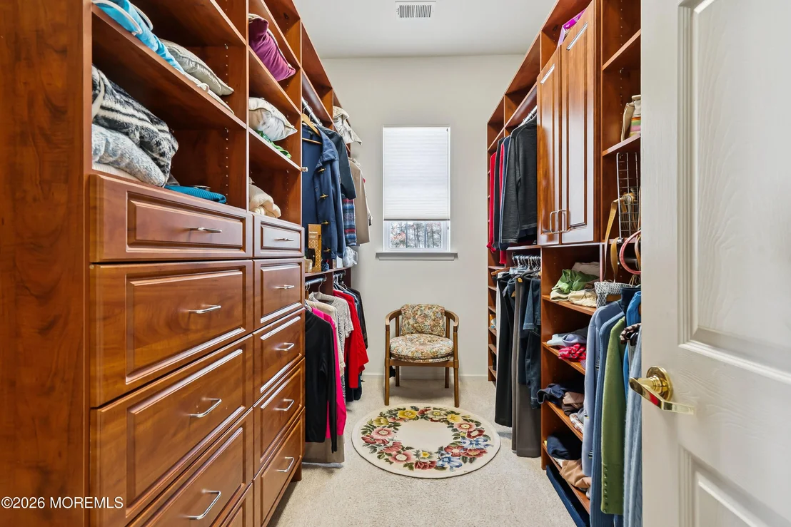 Photo of 21 Rumson Court