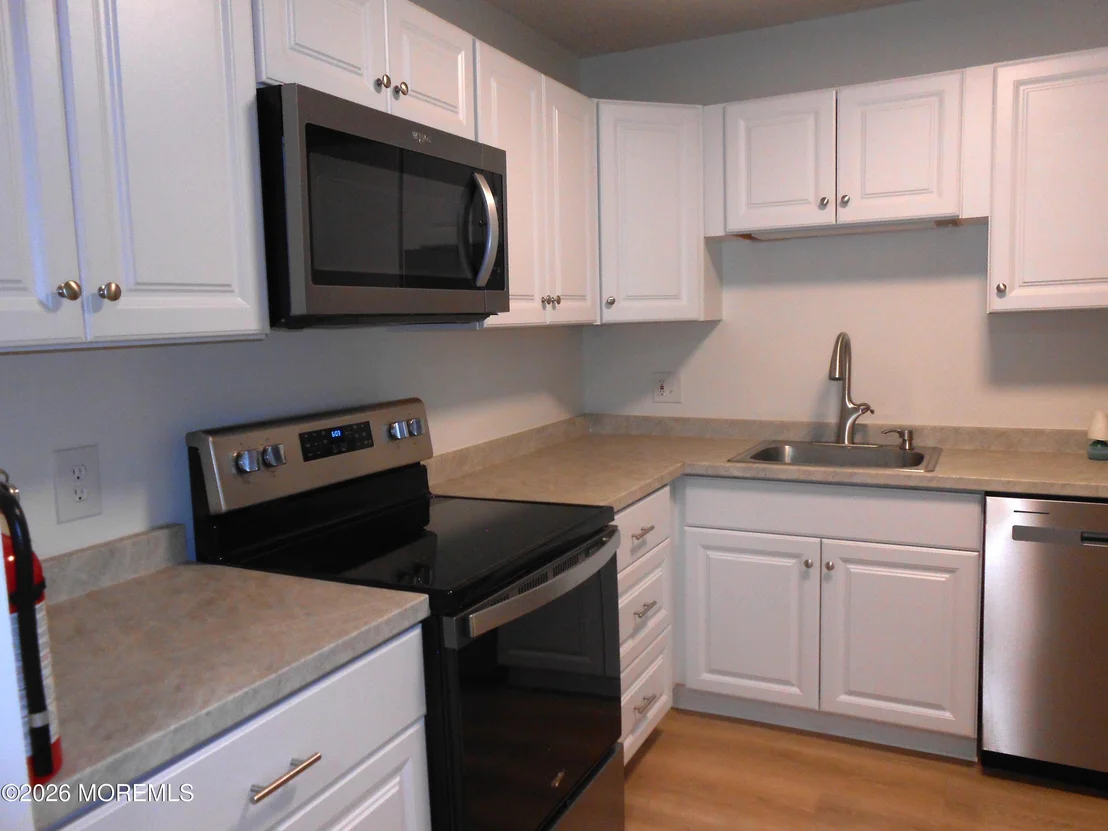 Photo of 220 Lexington Drive