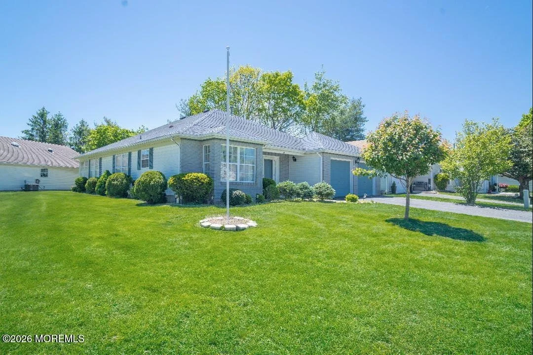 Photo of 19 Mayapple Drive