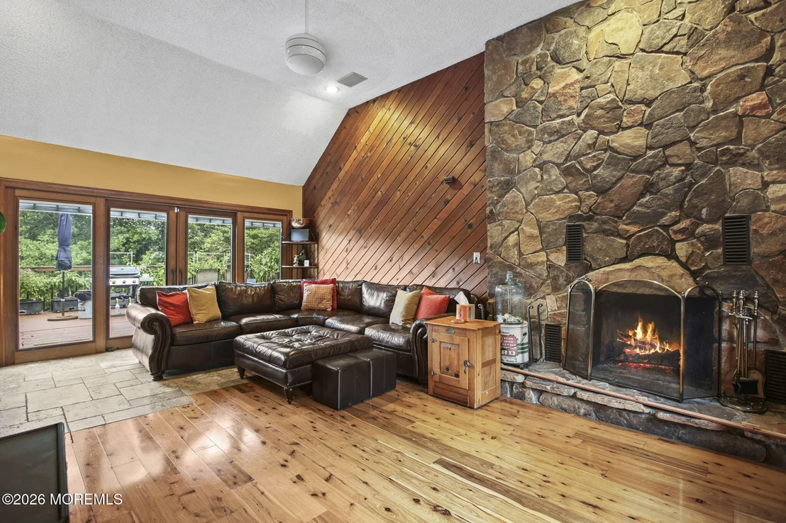 Photo of 30 S Lakeview Drive