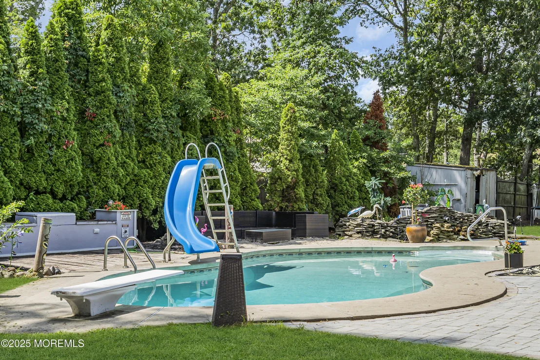 Photo of 110 4th Avenue