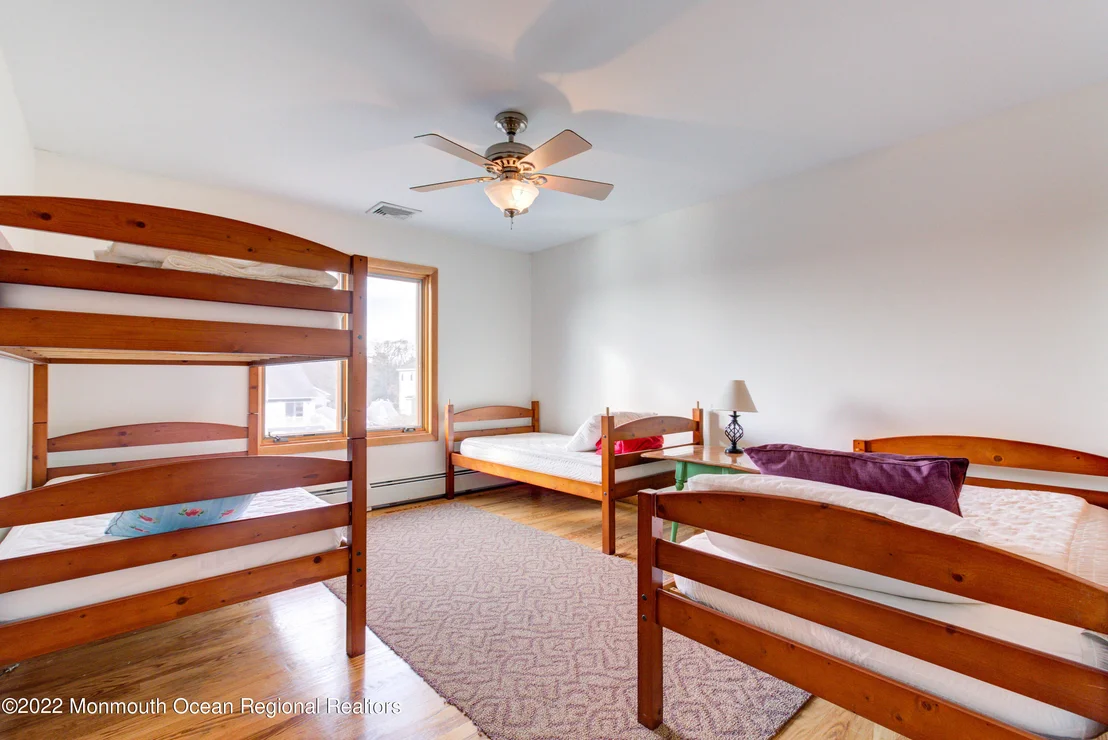 Photo of 1009 Plimsoll Pt