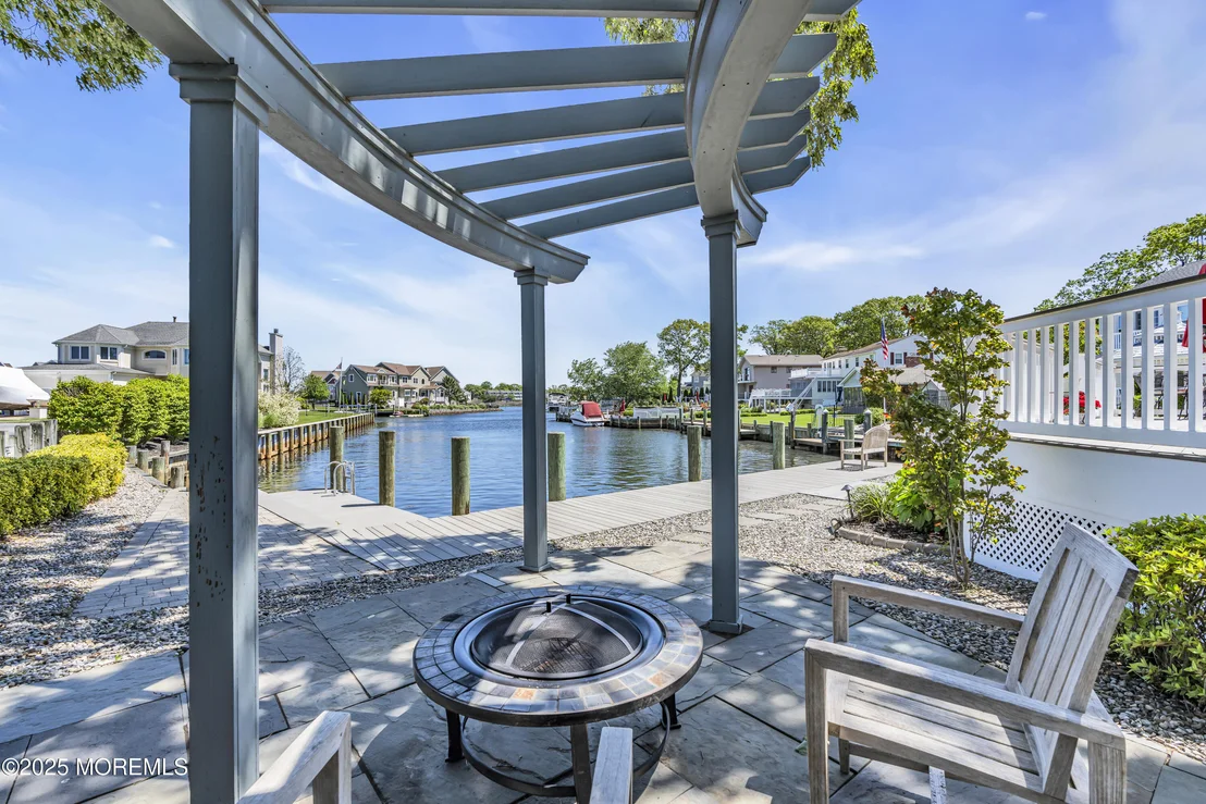 Photo of 560 Midwood Drive