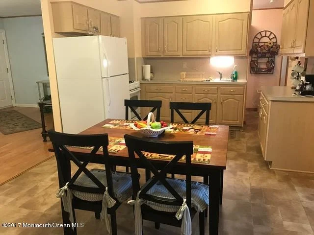 Photo of 450 Applegate Avenue