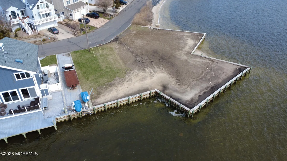 Photo of 77 Rochester Drive