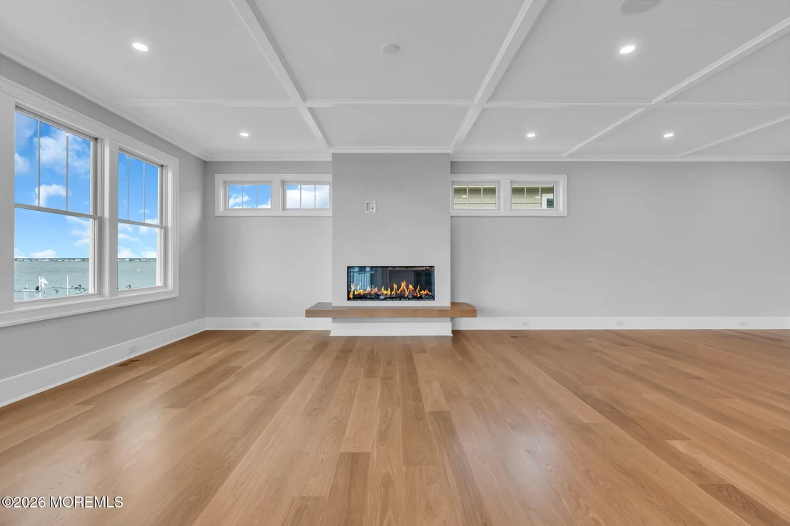 Photo of 151 Pershing Boulevard