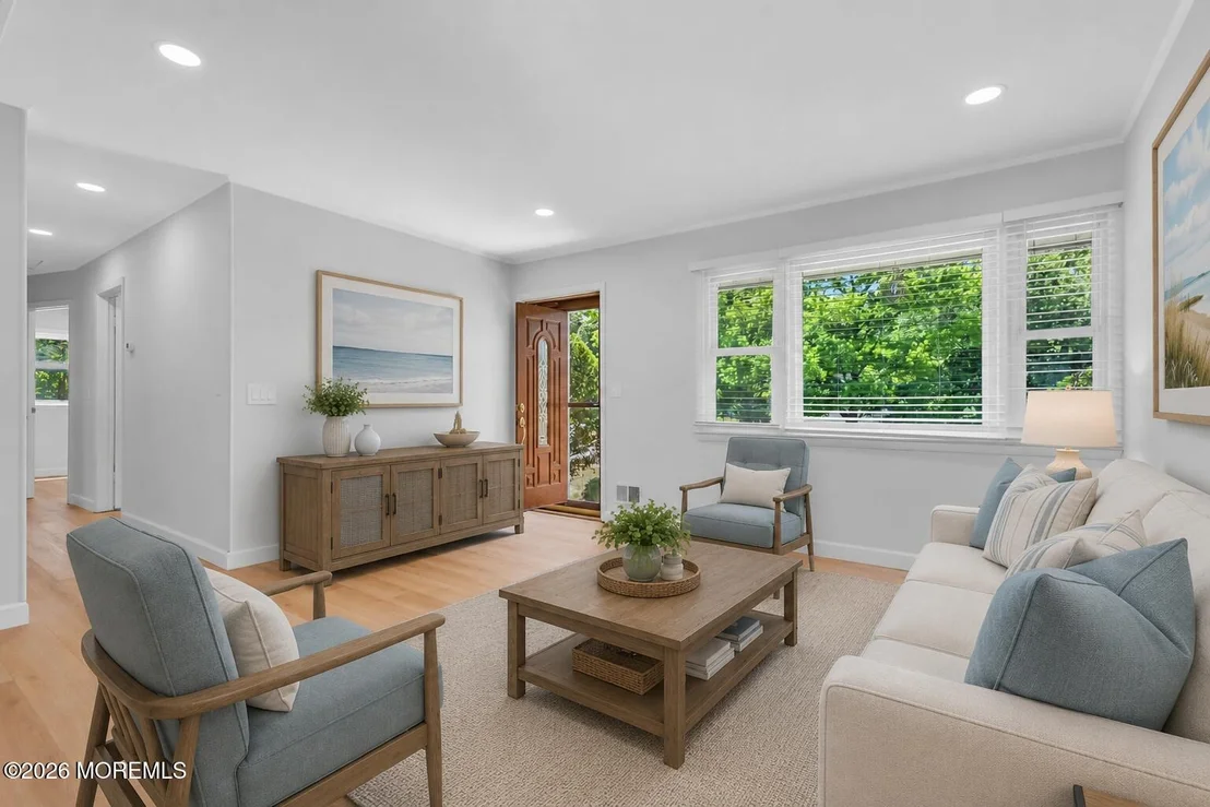 Photo of 2558 Stearns Drive