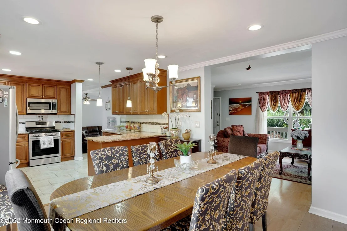 Photo of 2113 W Bangs Avenue