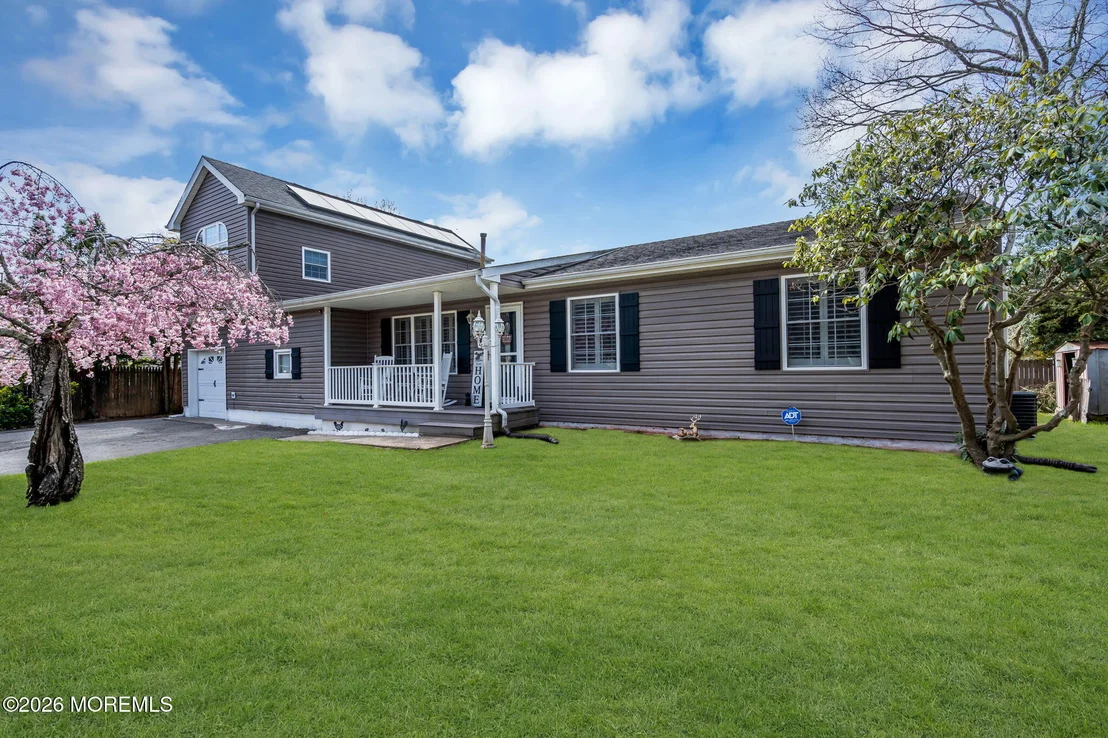 Photo of 363 Constitution Drive