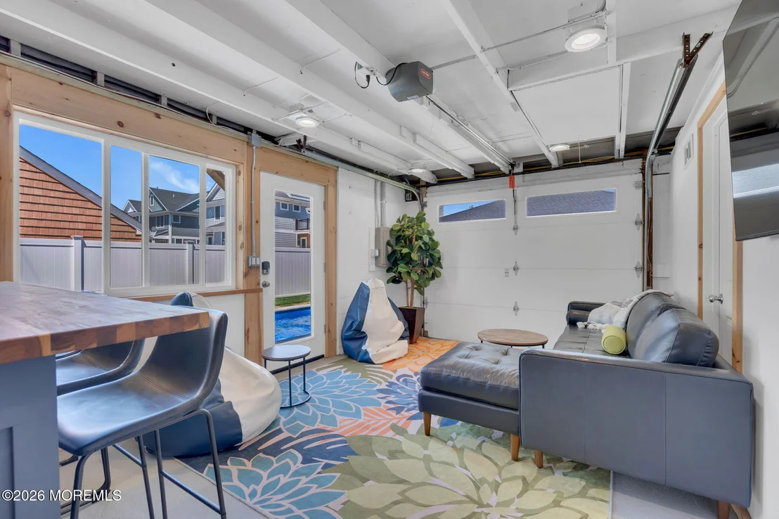 Photo of 304 Parkway