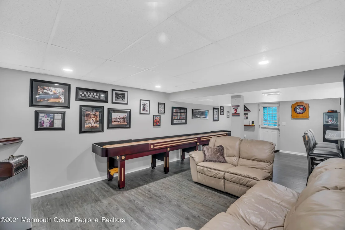 Photo of 7 River Edge Drive