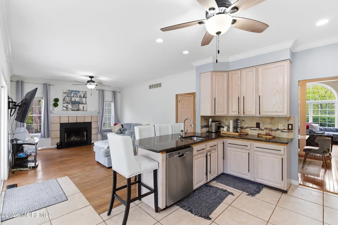 Photo of 406 Burke Road