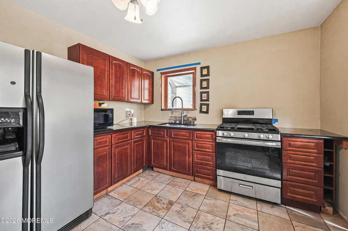 Photo of 317 Edgeview Road