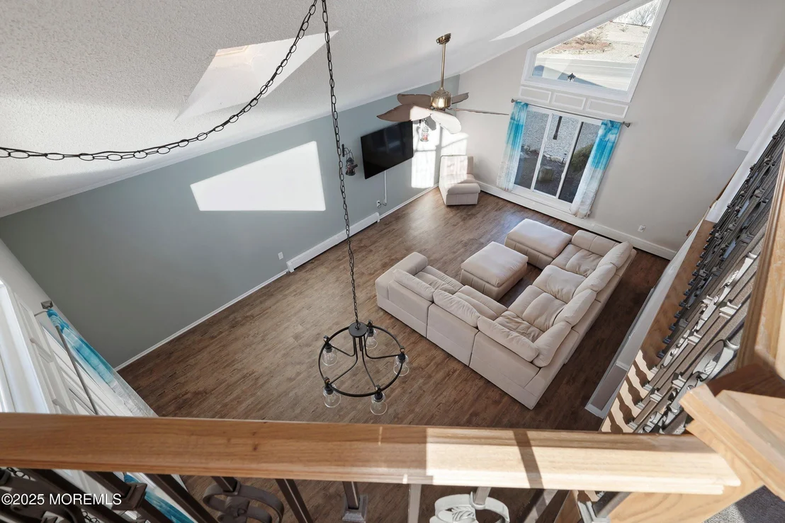 Photo of 1161 Laurel Boulevard