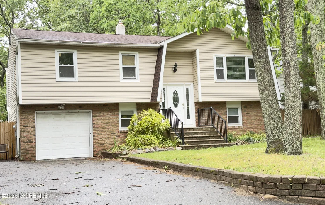 Photo of 11 Maple Street