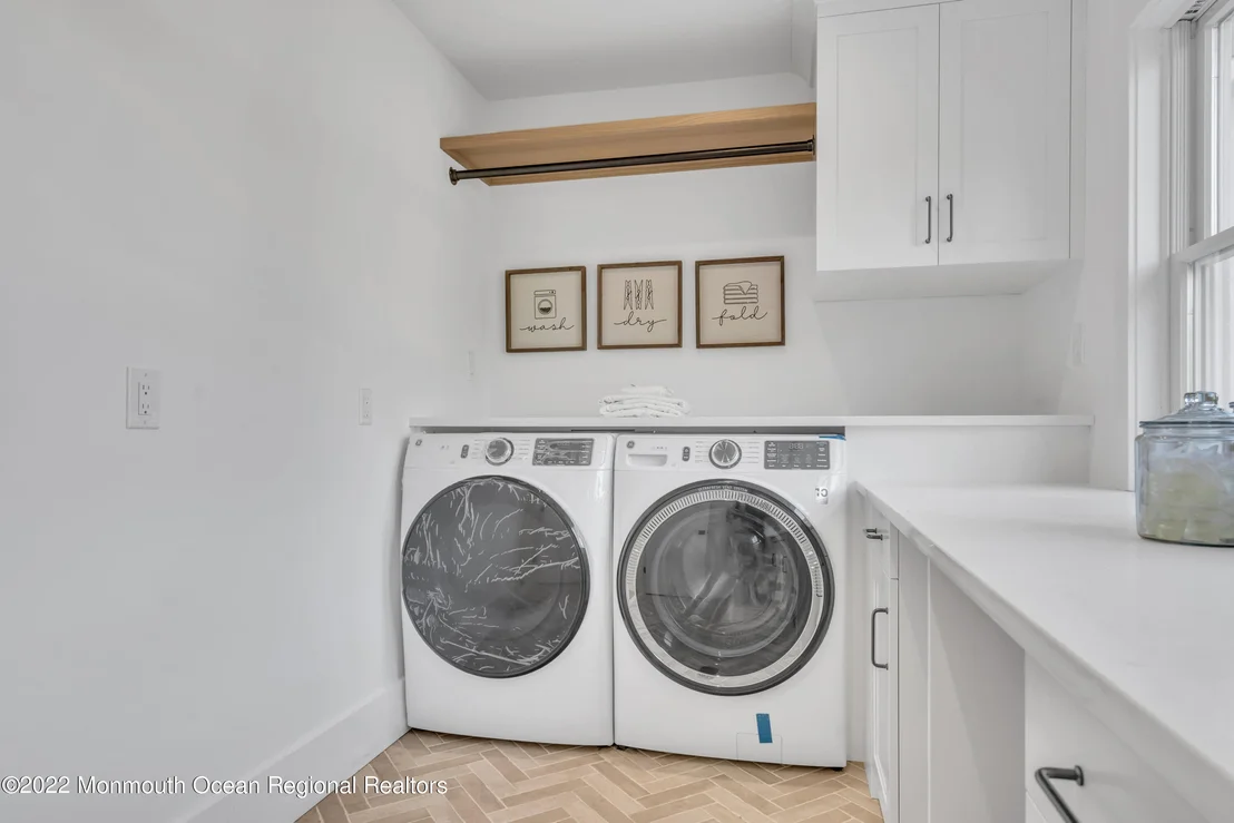 Photo of 376 Orenda Circle