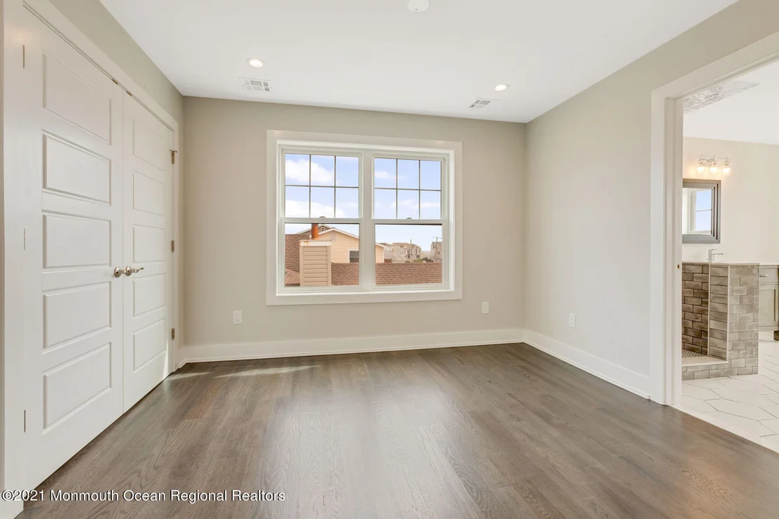 Photo of 114 Shore Drive