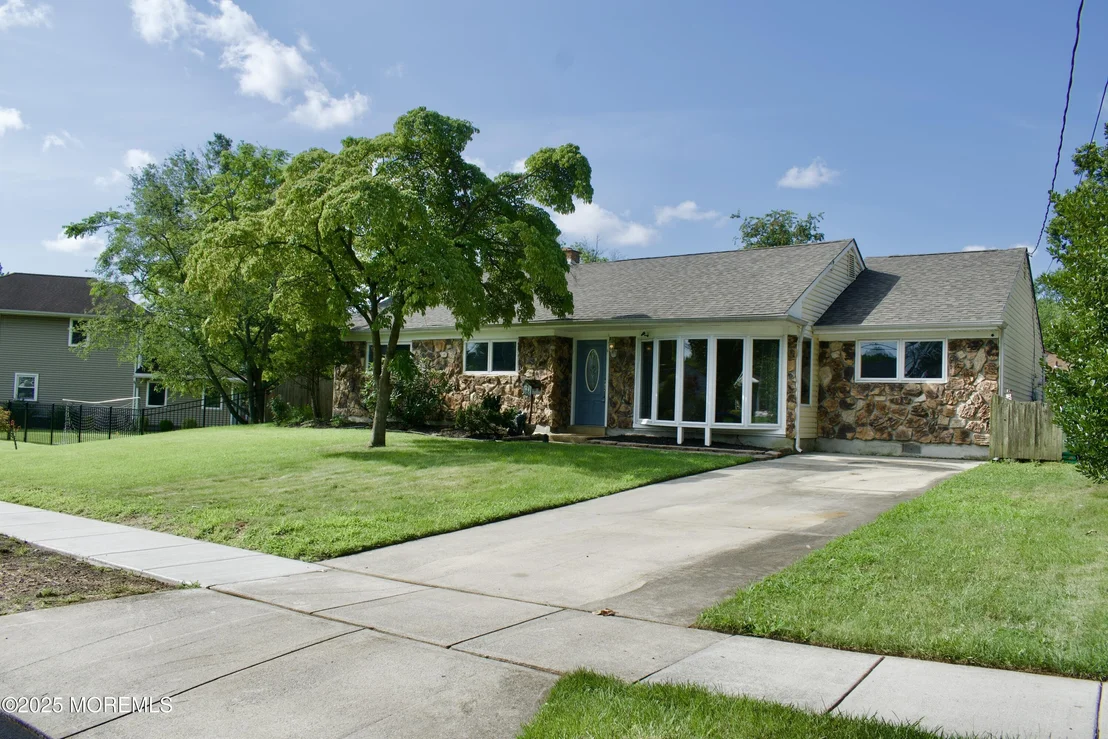 Photo of 212 Kingsley Road